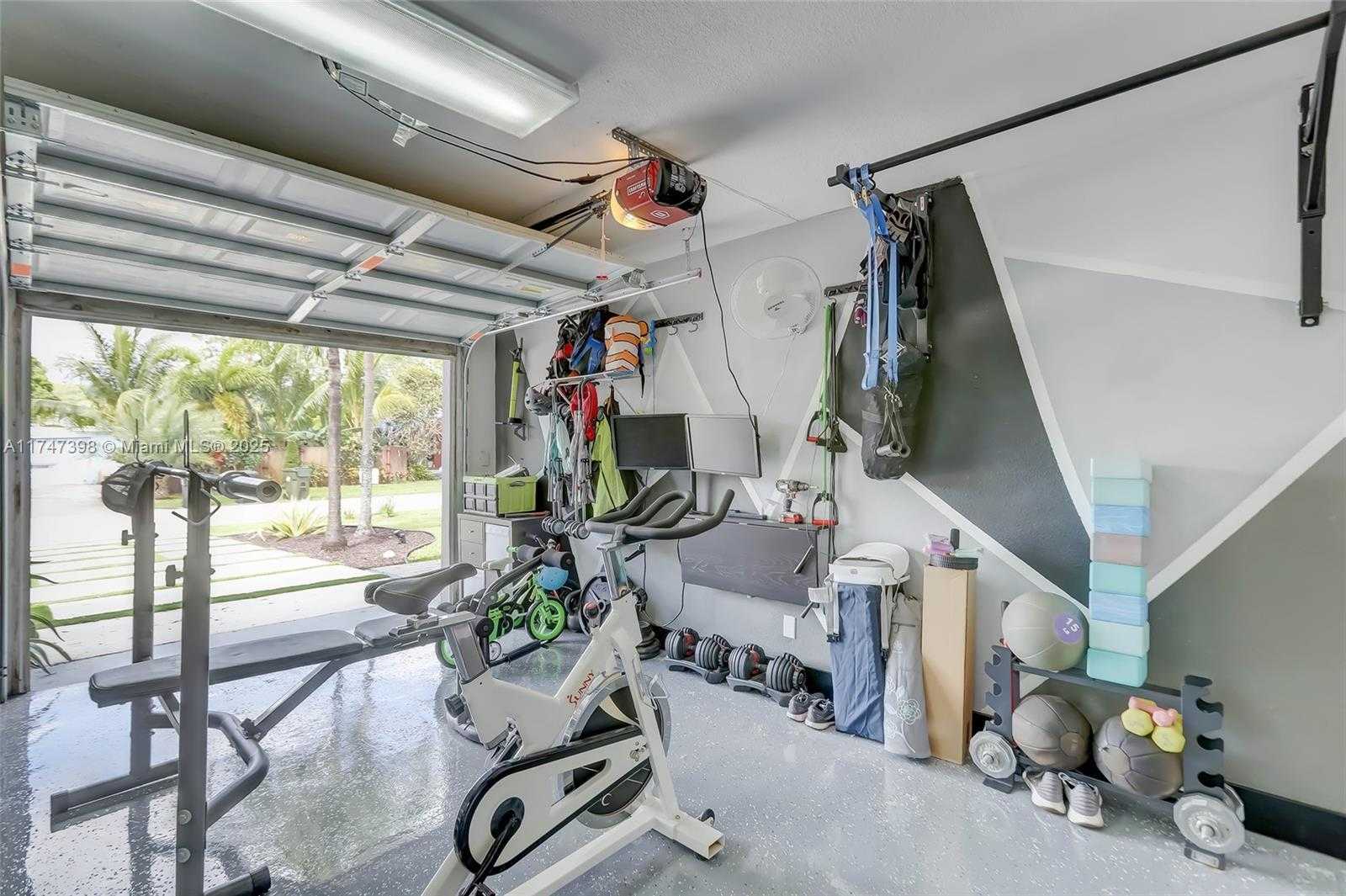 Small Image of 1516 SOUTH WEST 30TH AVE, Fort Lauderdale Number 40