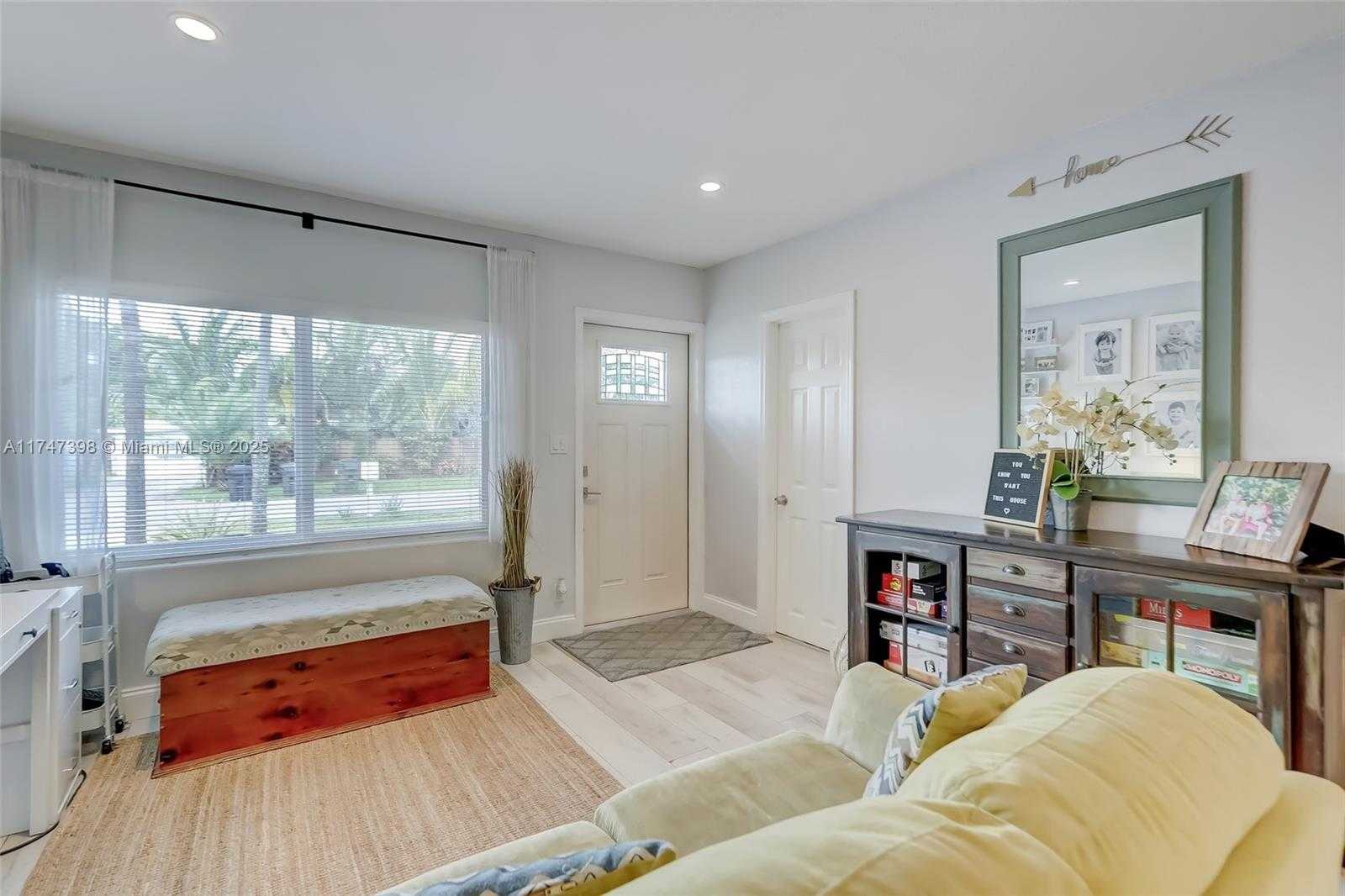 Small Image of 1516 SOUTH WEST 30TH AVE, Fort Lauderdale Number 8