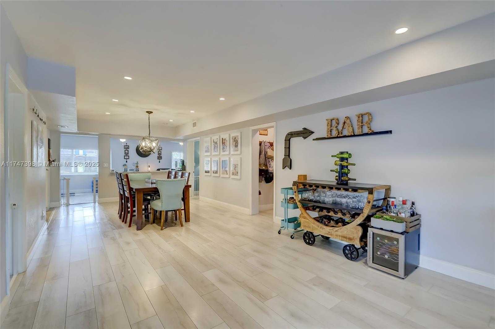 Small Image of 1516 SOUTH WEST 30TH AVE, Fort Lauderdale Number 9