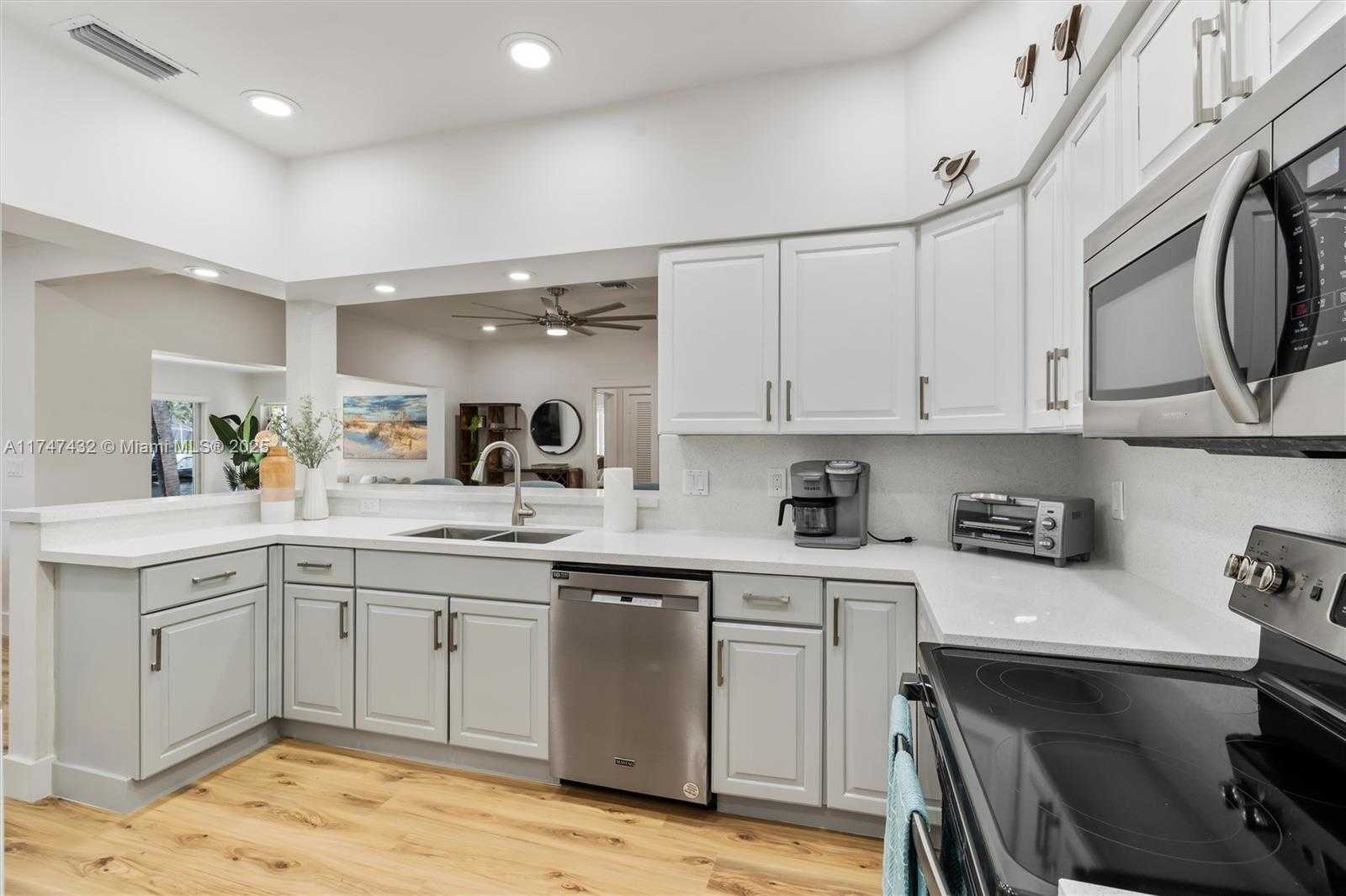 Small Image of 2513 SOUTH EAST 12TH ST, Pompano Beach Number 15