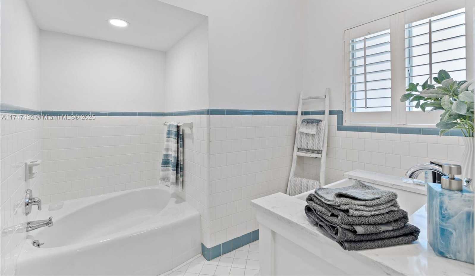 Small Image of 2513 SOUTH EAST 12TH ST, Pompano Beach Number 29