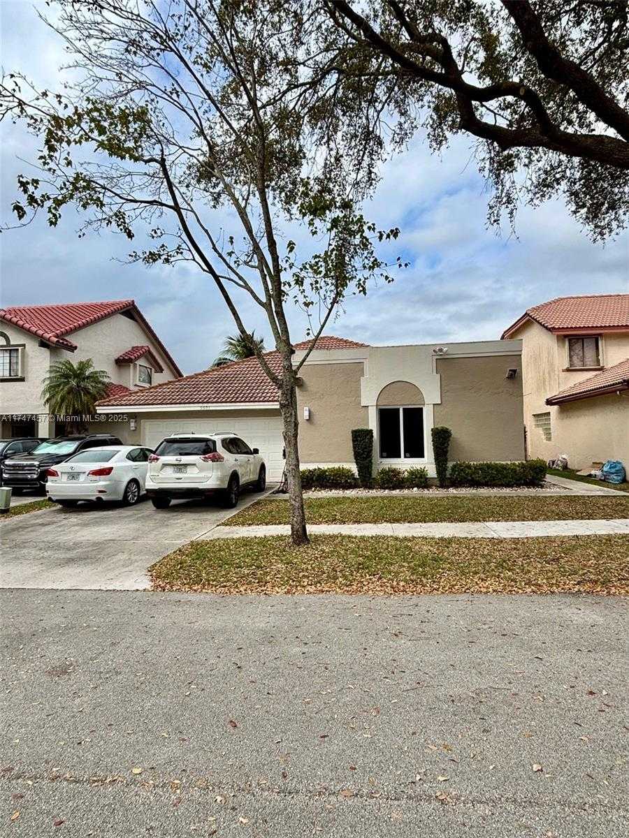 Small Image of 9501 NORTH WEST 18TH MNR, Plantation Number 2