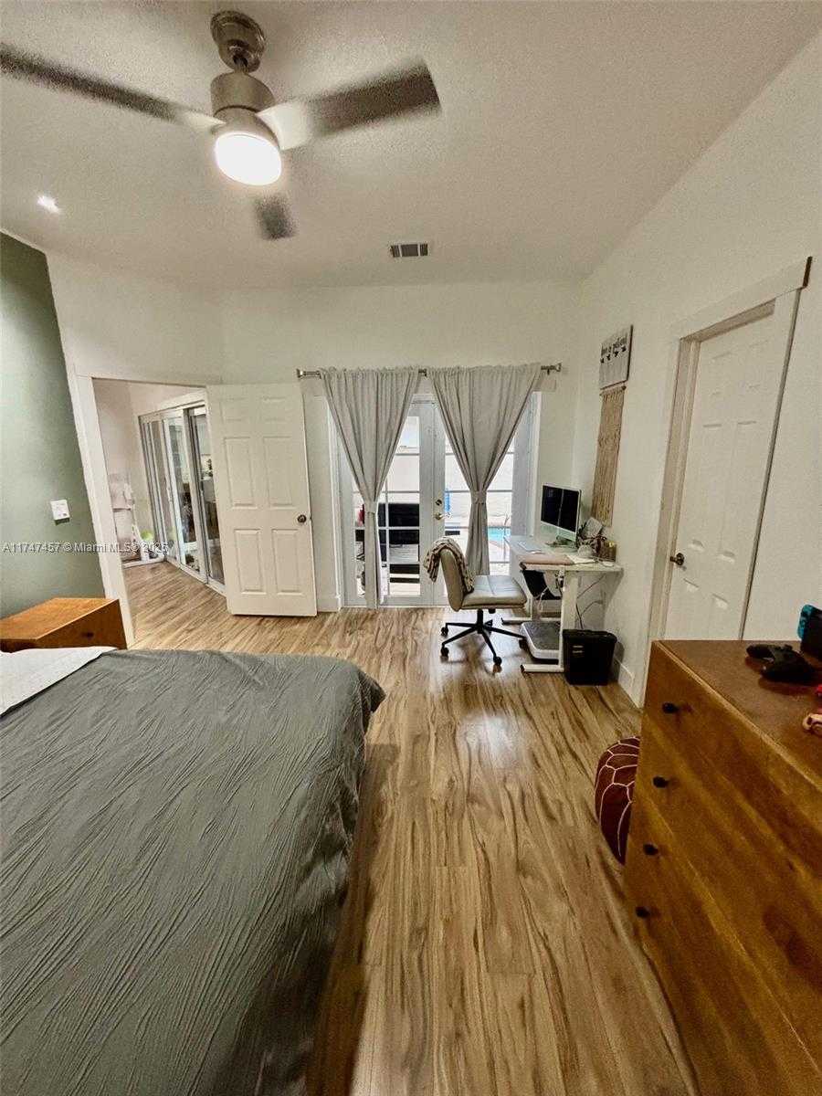 Small Image of 9501 NORTH WEST 18TH MNR, Plantation Number 41