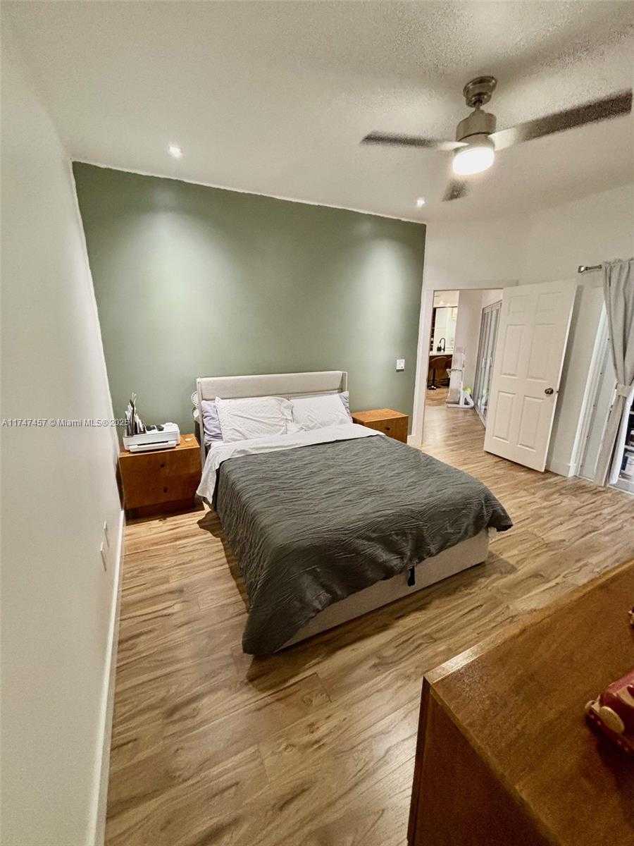 Small Image of 9501 NORTH WEST 18TH MNR, Plantation Number 44