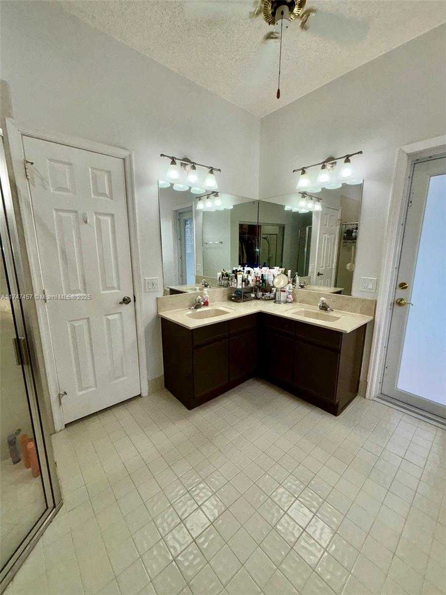 Small Image of 9501 NORTH WEST 18TH MNR, Plantation Number 57