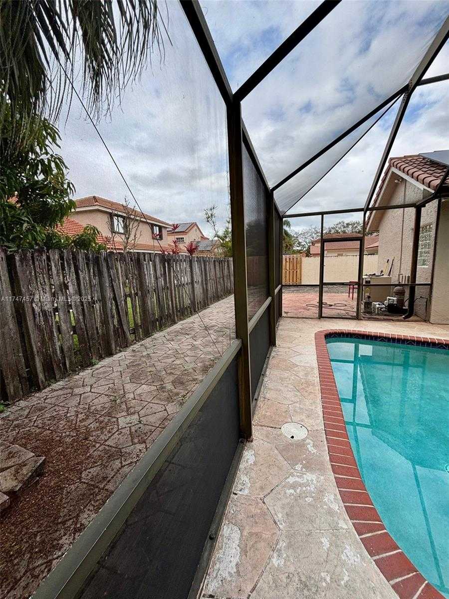 Small Image of 9501 NORTH WEST 18TH MNR, Plantation Number 67