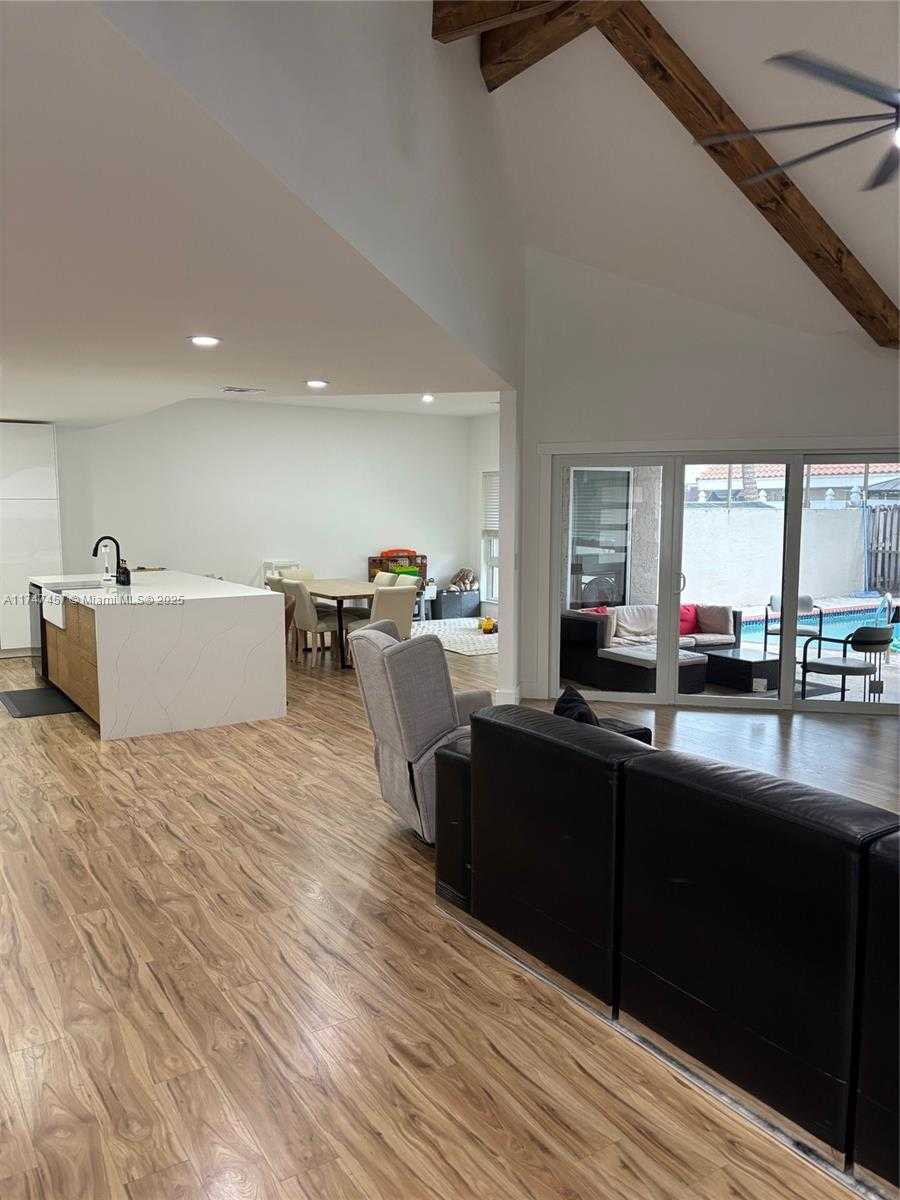 Small Image of 9501 NORTH WEST 18TH MNR, Plantation Number 8