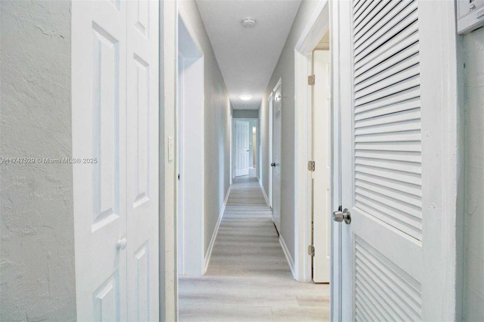 Small Image of 19930 CORAL SEA RD, Cutler Bay Number 9