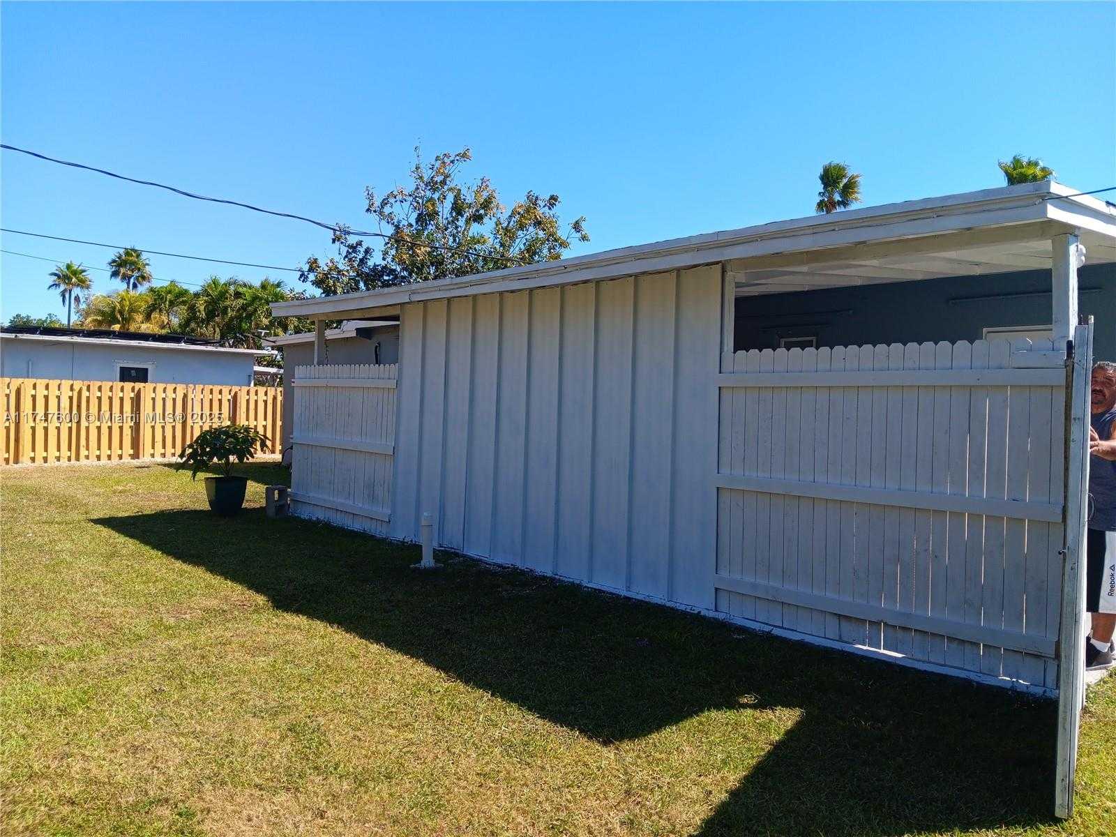 Small Image of 29130 KENTUCKY RD, Homestead Number 12