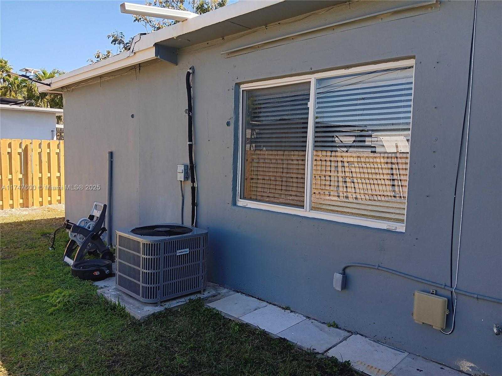 Small Image of 29130 KENTUCKY RD, Homestead Number 13