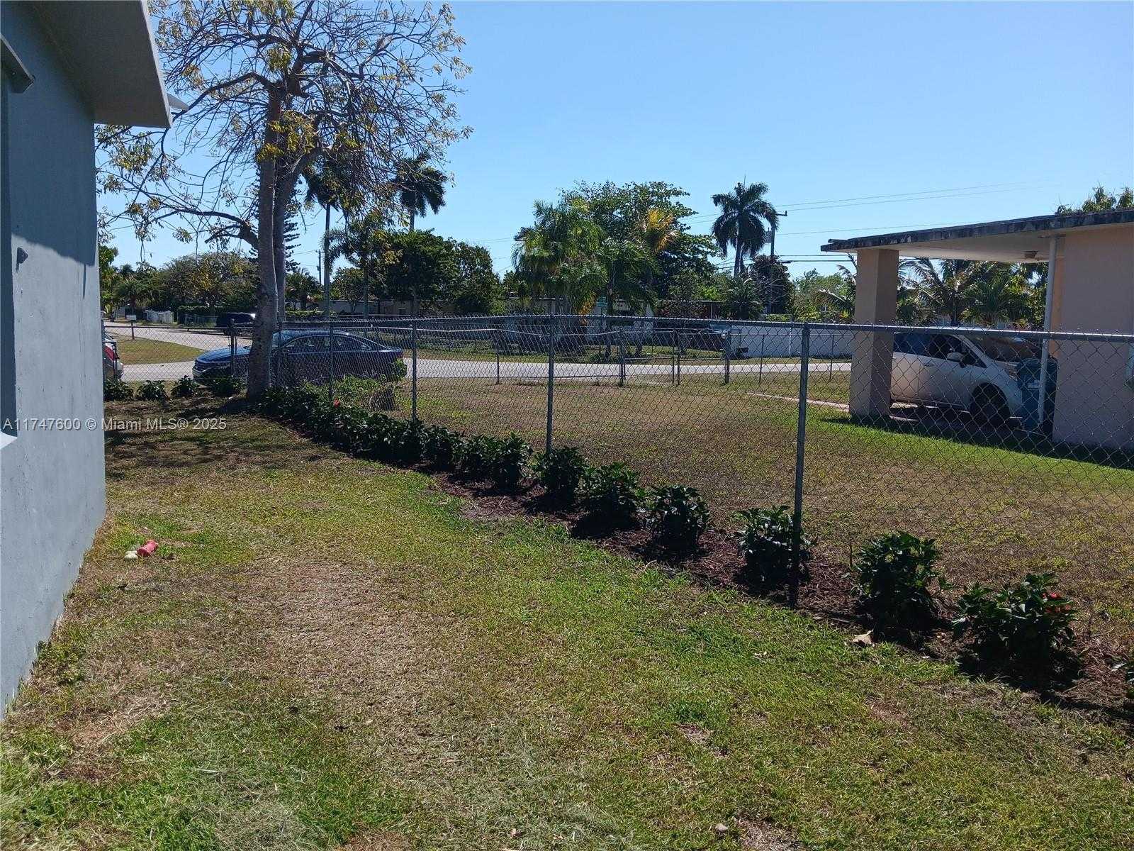 Small Image of 29130 KENTUCKY RD, Homestead Number 23