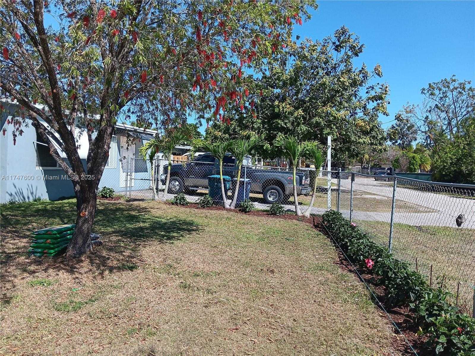 Small Image of 29130 KENTUCKY RD, Homestead Number 24