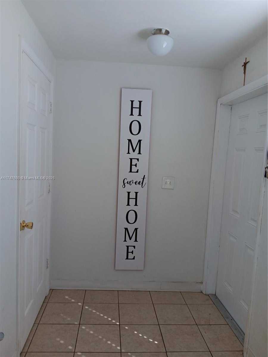Small Image of 29130 KENTUCKY RD, Homestead Number 29
