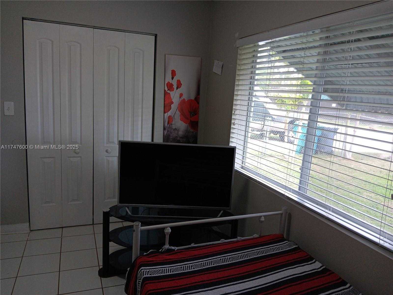 Small Image of 29130 KENTUCKY RD, Homestead Number 41