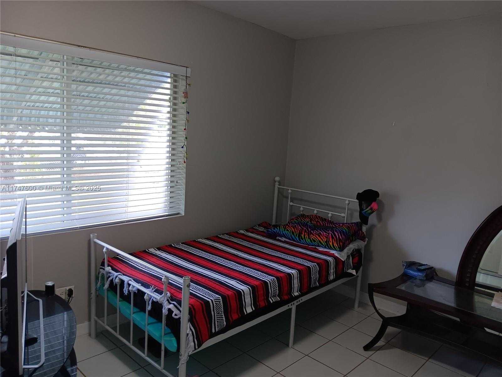 Small Image of 29130 KENTUCKY RD, Homestead Number 43