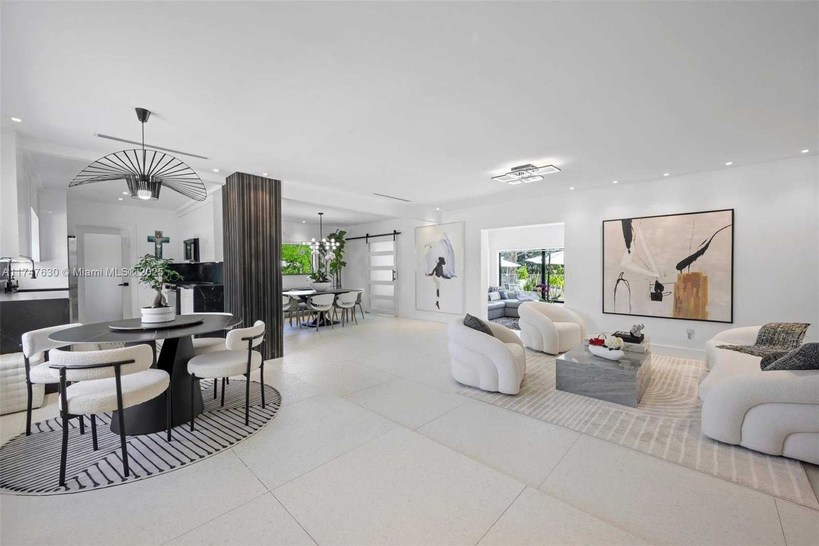 Small Image of 14745 NORTH SPUR DR, Miami Number 3