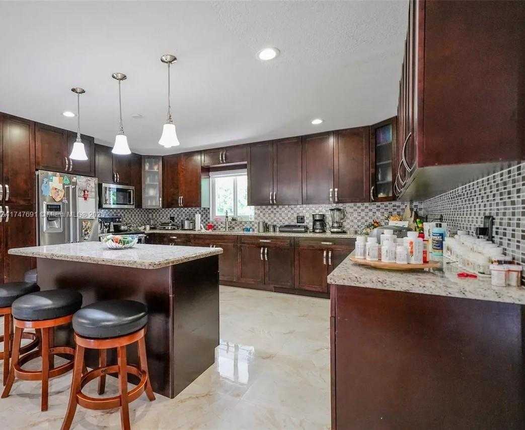 Small Image of 19501 SOUTH WEST 236TH ST, Homestead Number 3