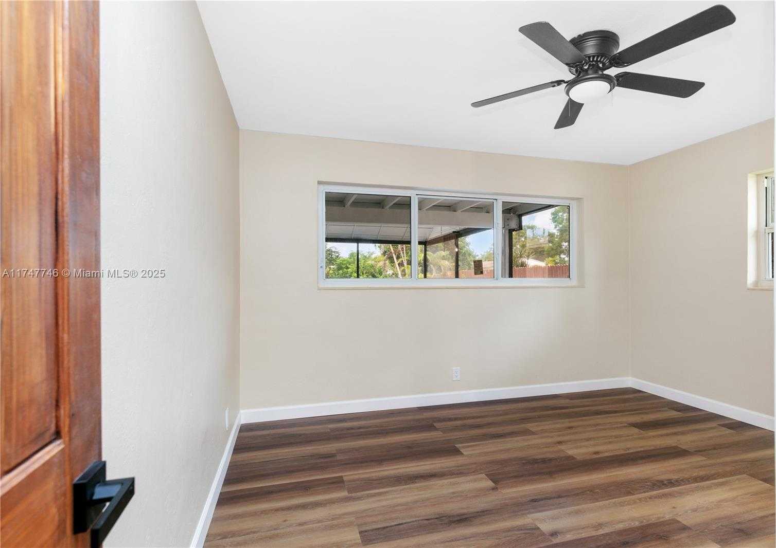 Small Image of 1507 HARDING ST, Hollywood Number 10