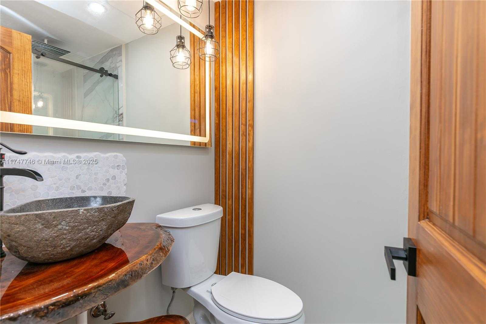 Small Image of 1507 HARDING ST, Hollywood Number 12