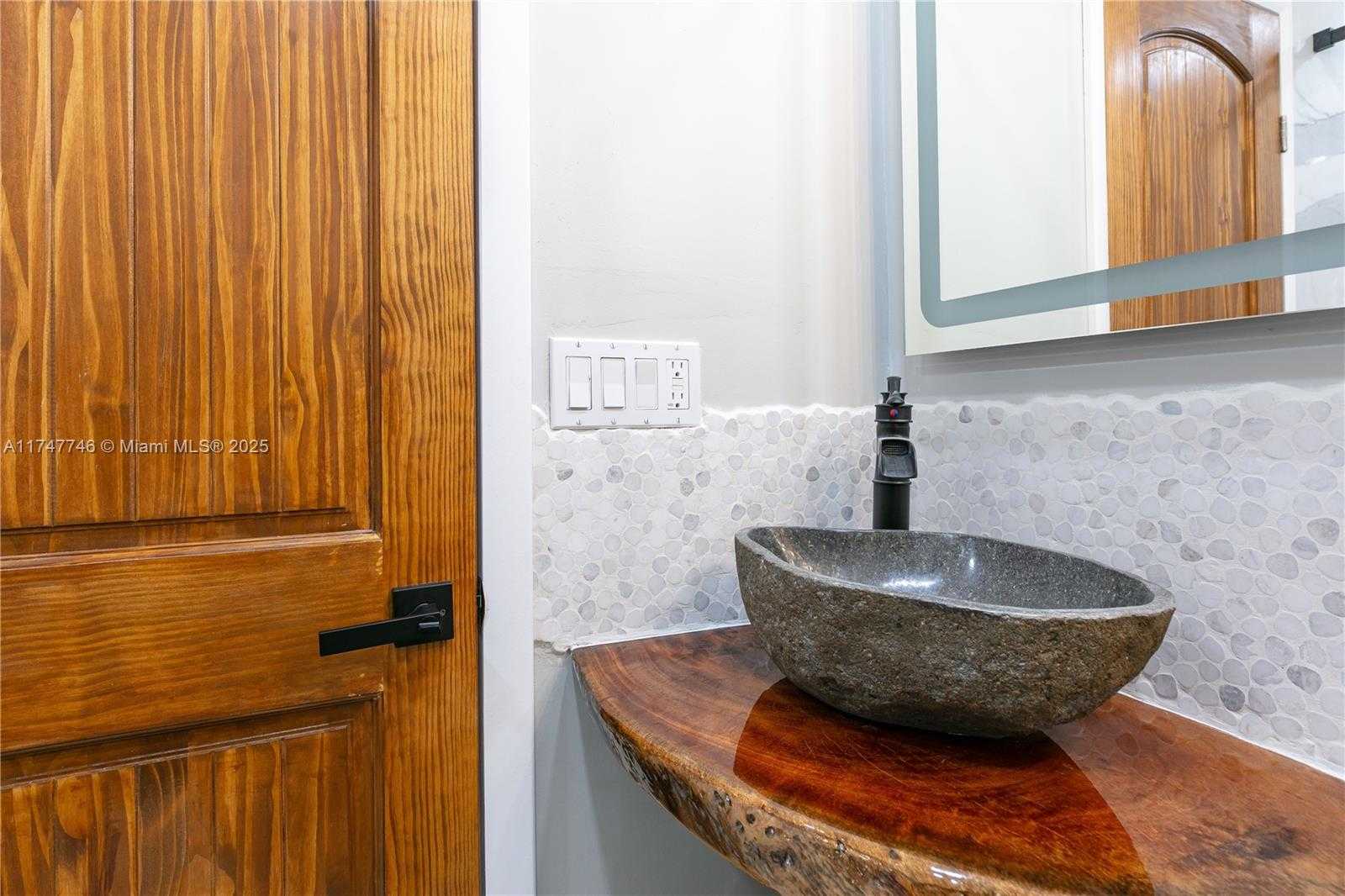 Small Image of 1507 HARDING ST, Hollywood Number 15