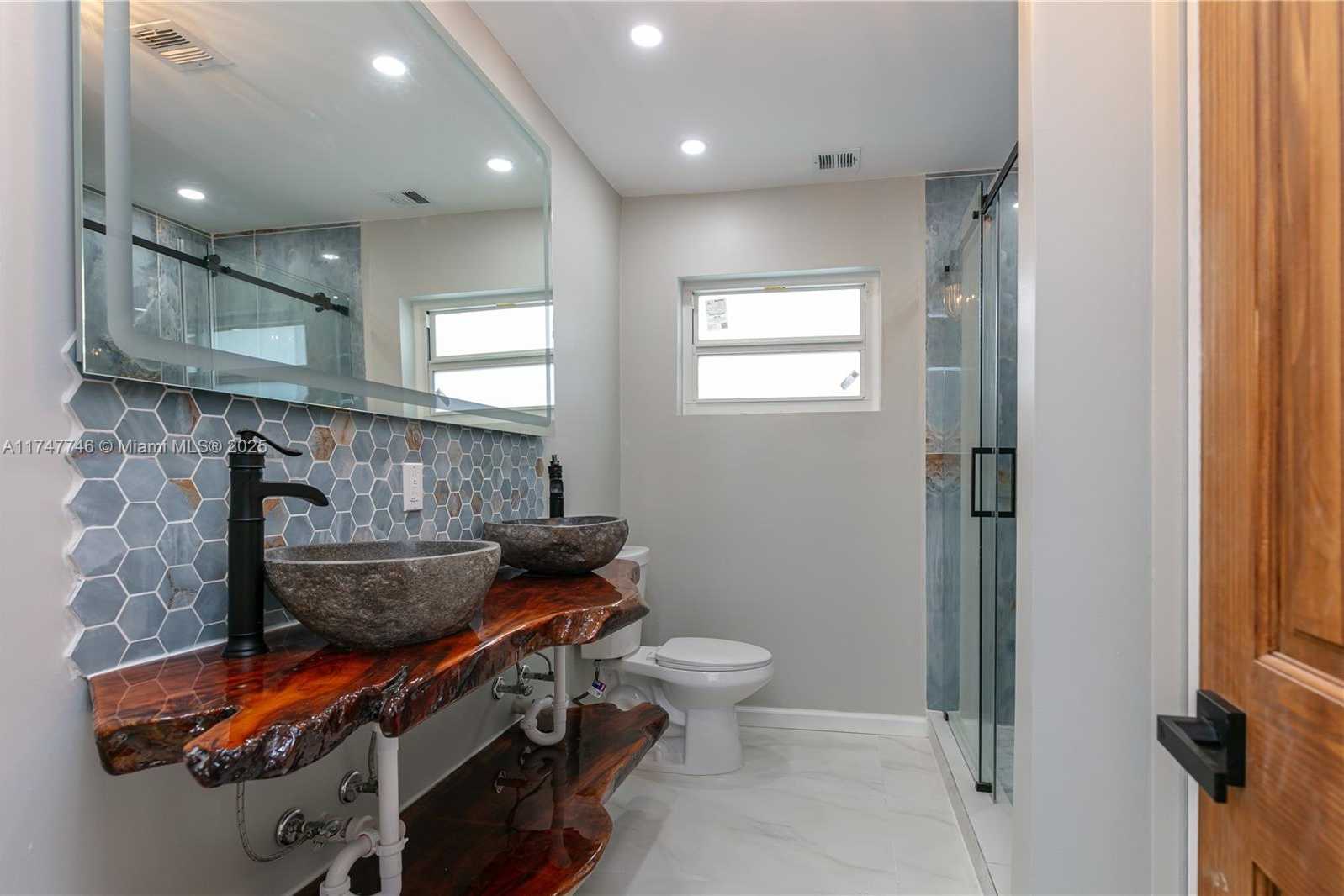 Small Image of 1507 HARDING ST, Hollywood Number 16