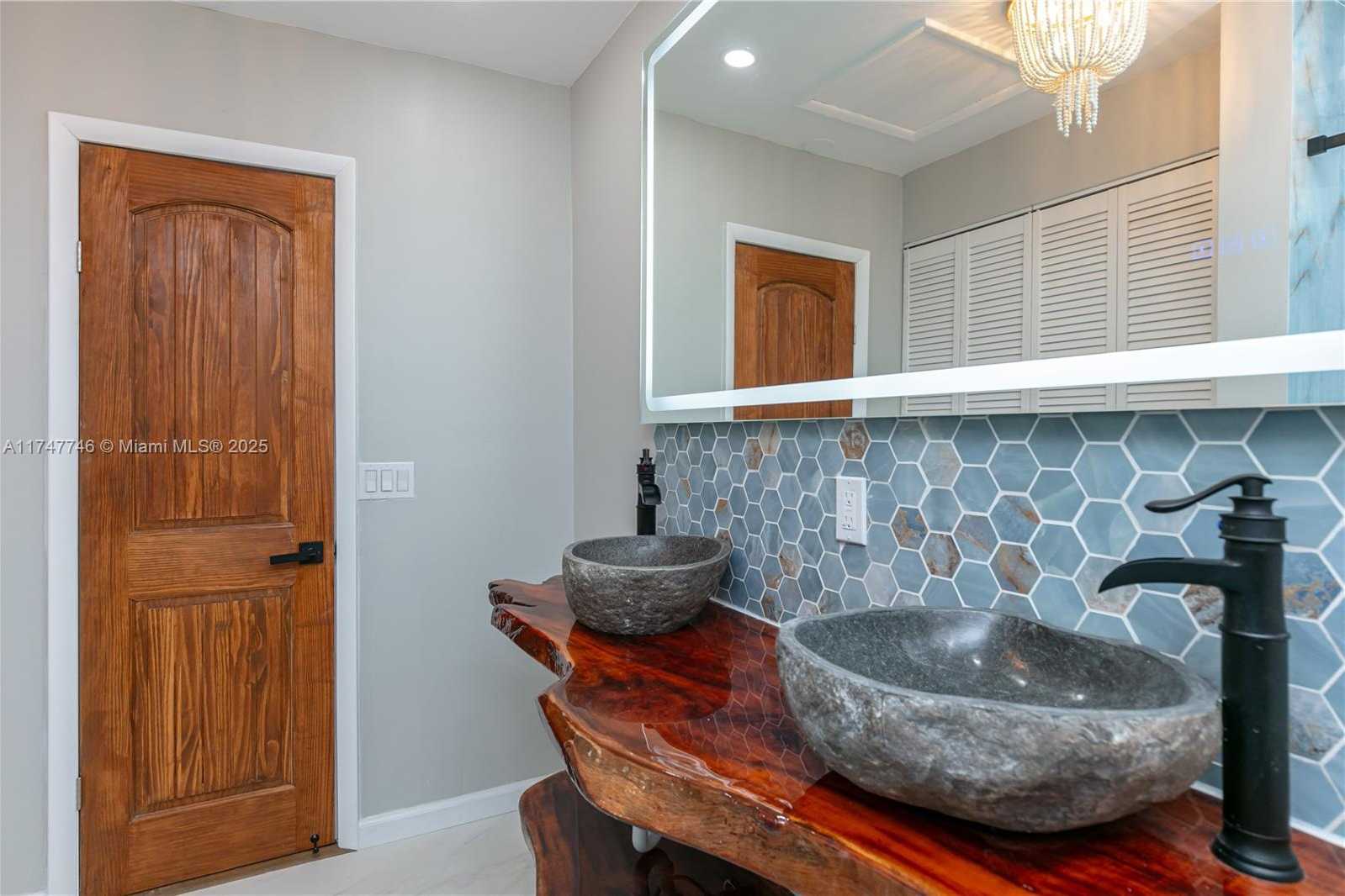 Small Image of 1507 HARDING ST, Hollywood Number 20