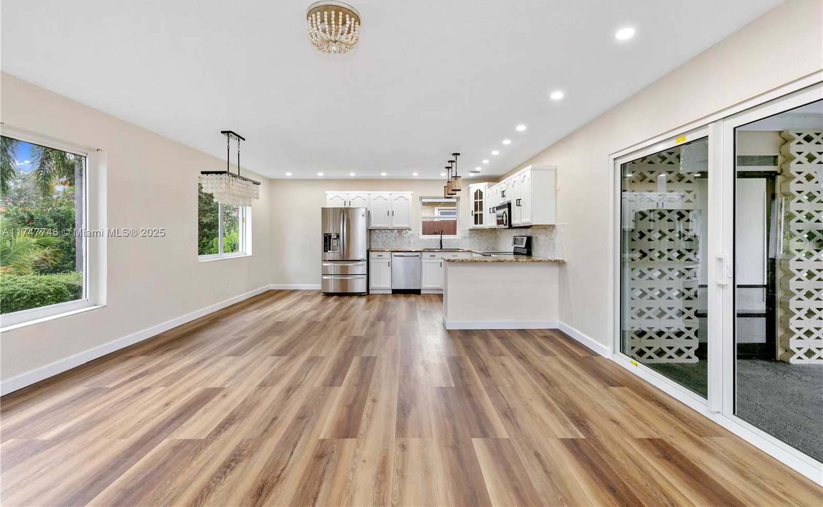 Small Image of 1507 HARDING ST, Hollywood Number 9
