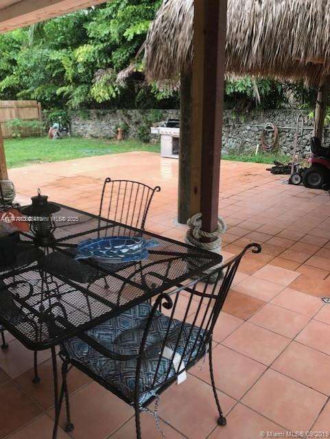 Small Image of 8550 MILLER DR, Miami Number 14