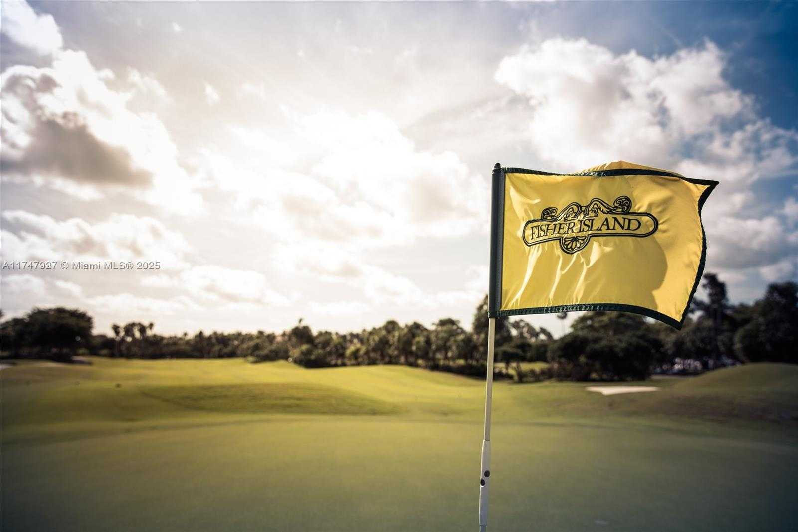 Small Image of 1007 LINKS DR, Miami Beach Number 23