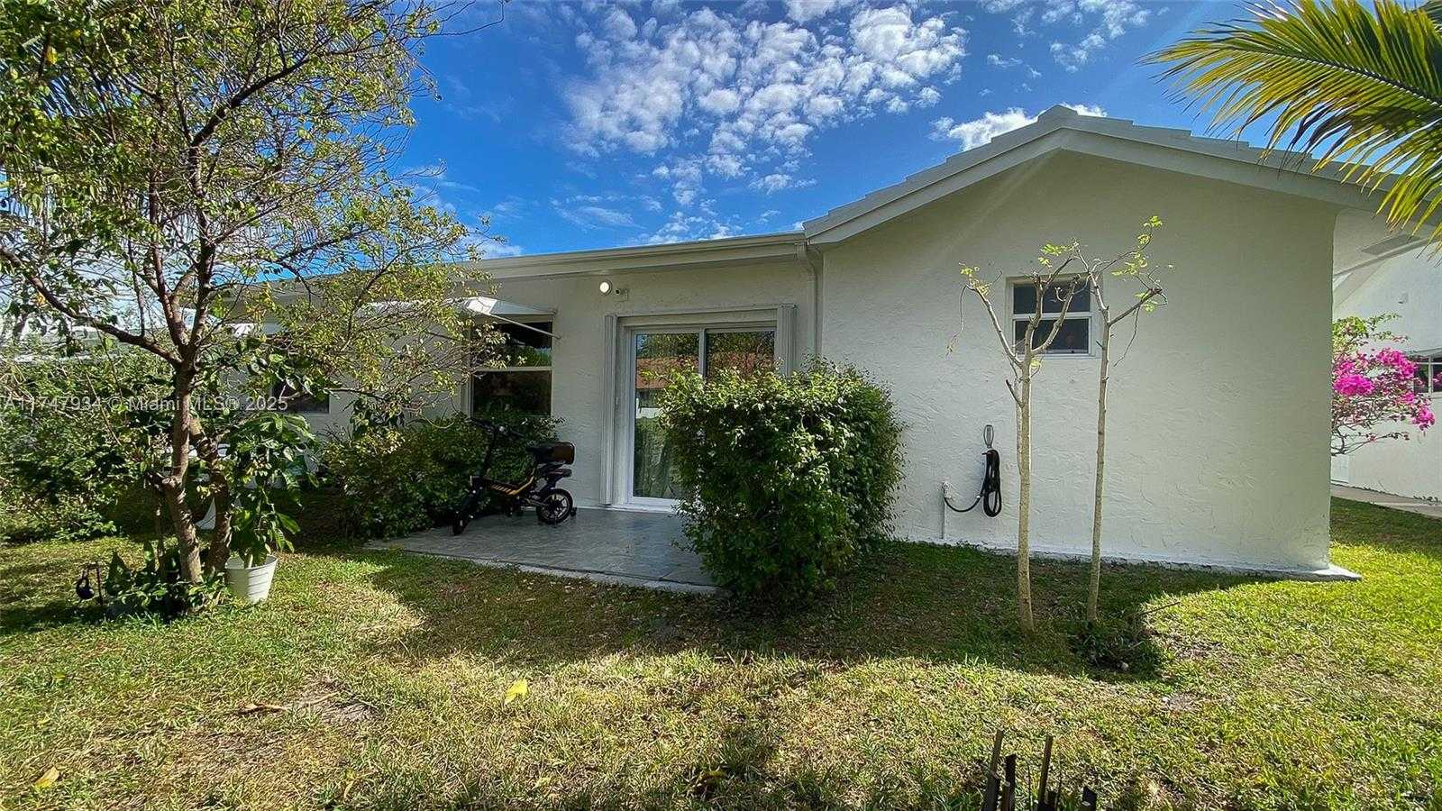 Small Image of 7105 NORTH WEST 73RD AVE, Margate Number 30