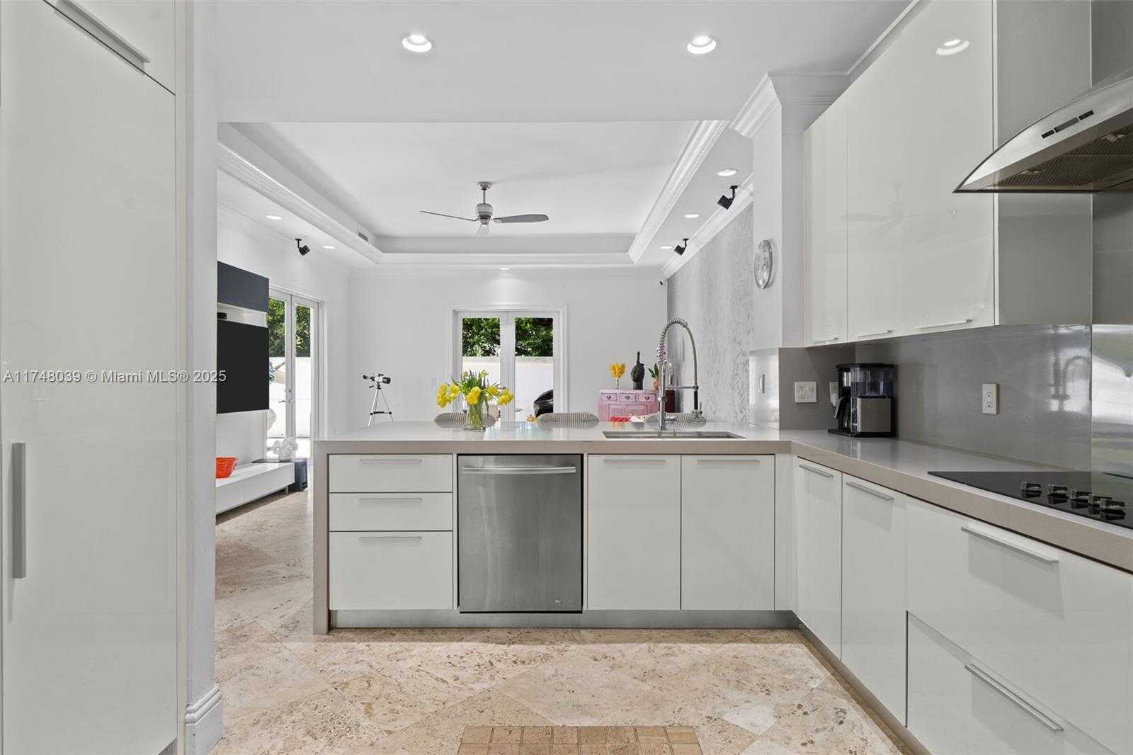 Small Image of 6 COCONUT LN, Key Biscayne Number 11