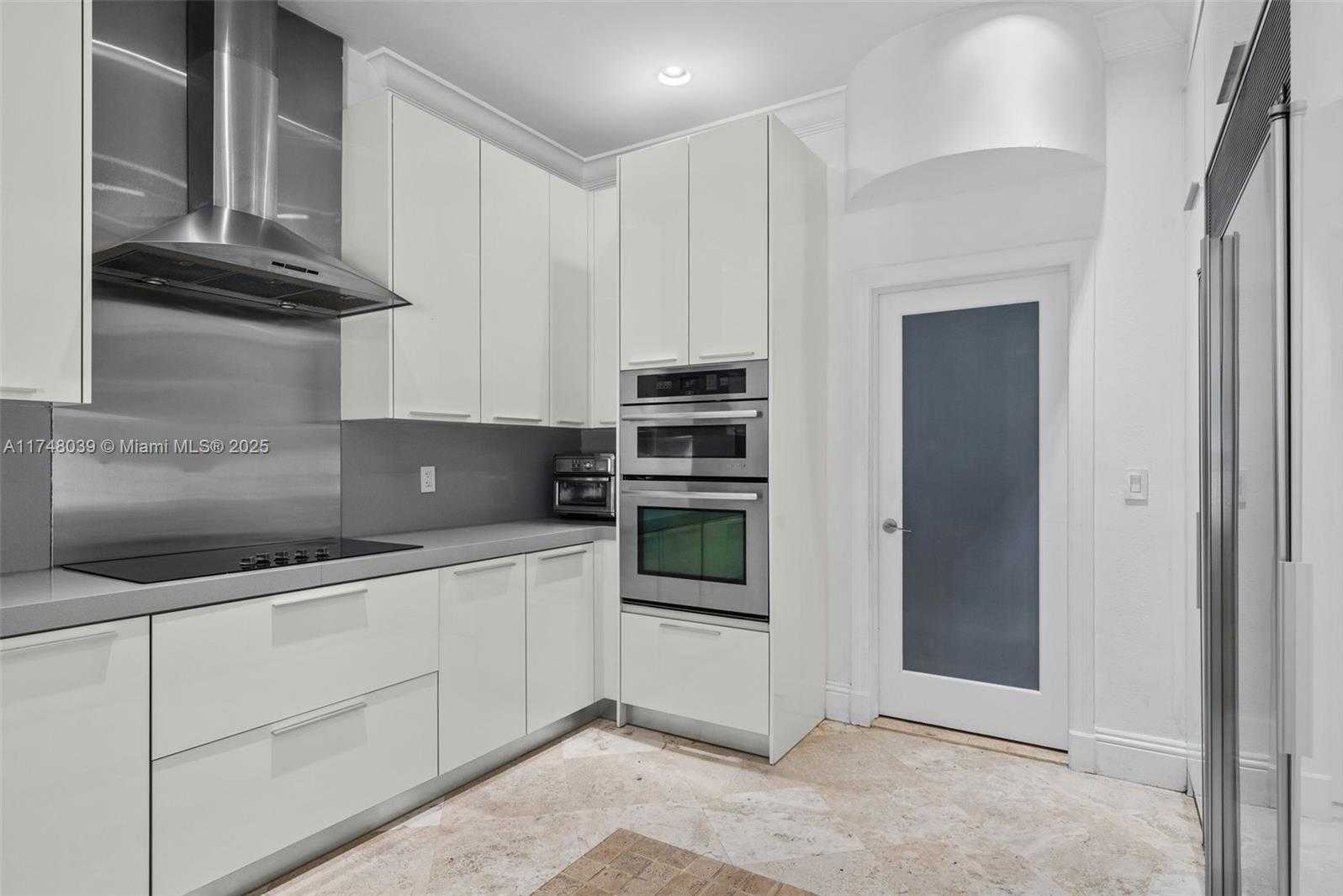 Small Image of 6 COCONUT LN, Key Biscayne Number 12