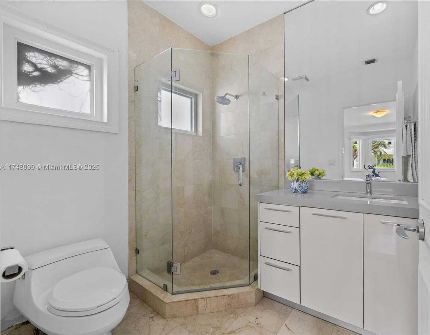 Small Image of 6 COCONUT LN, Key Biscayne Number 16