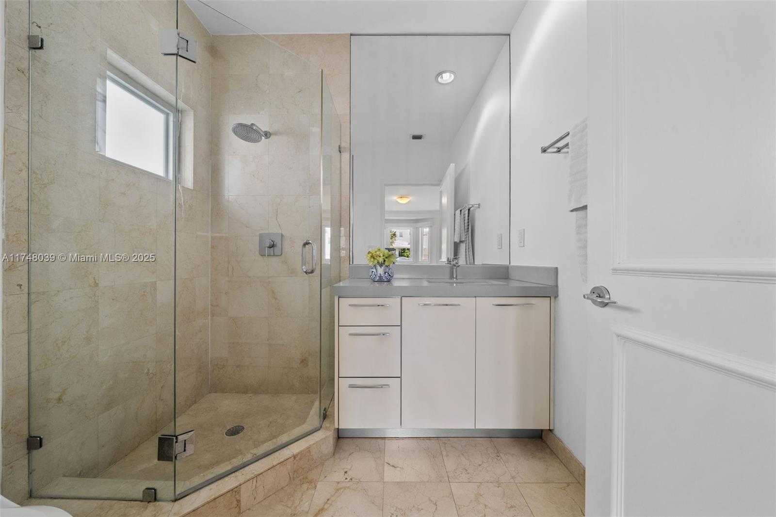 Small Image of 6 COCONUT LN, Key Biscayne Number 18
