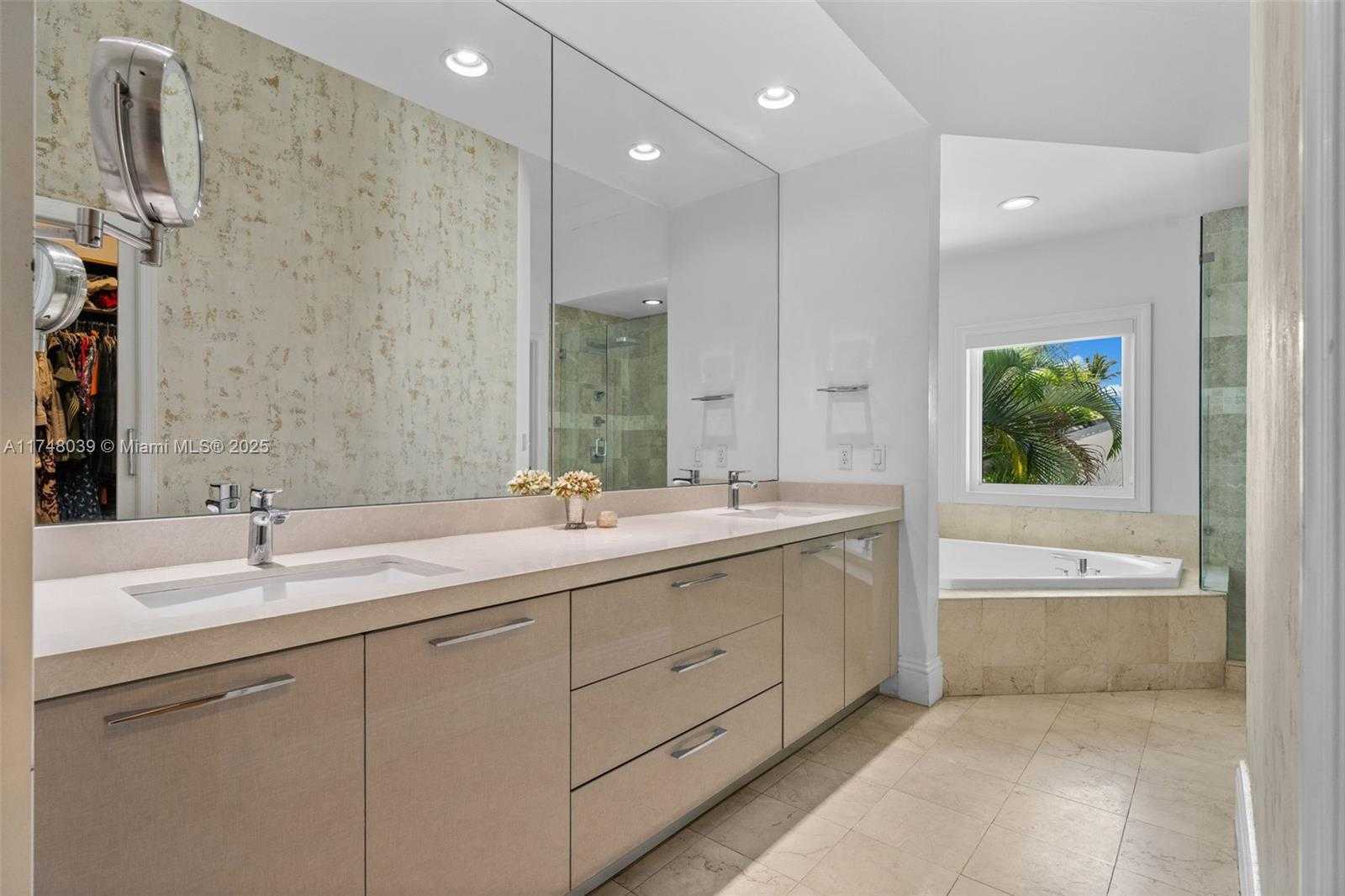 Small Image of 6 COCONUT LN, Key Biscayne Number 23