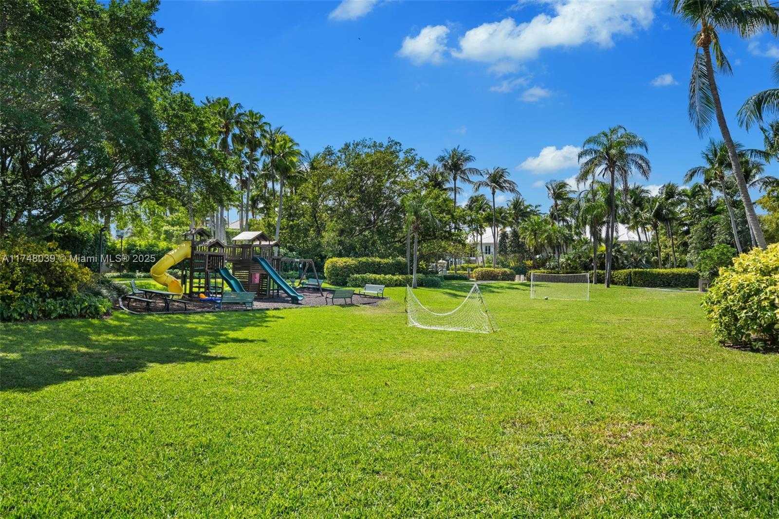 Small Image of 6 COCONUT LN, Key Biscayne Number 46