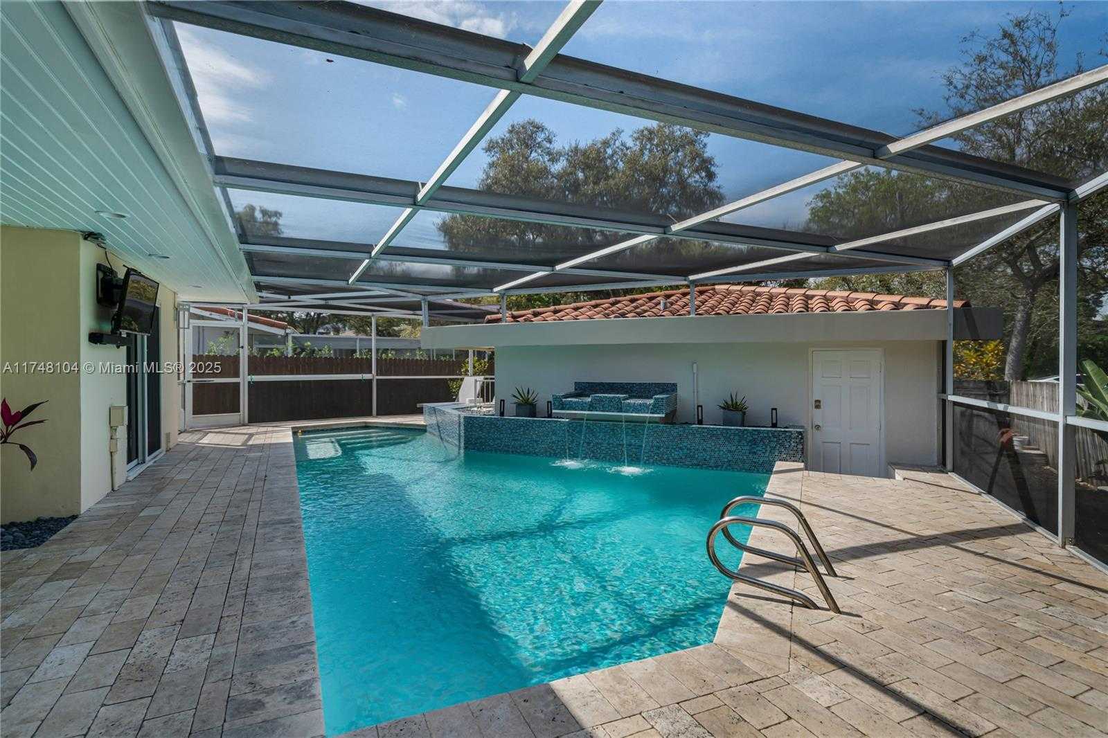 Small Image of 9280 NORTH EAST 12TH AVE, Miami Shores Number 27
