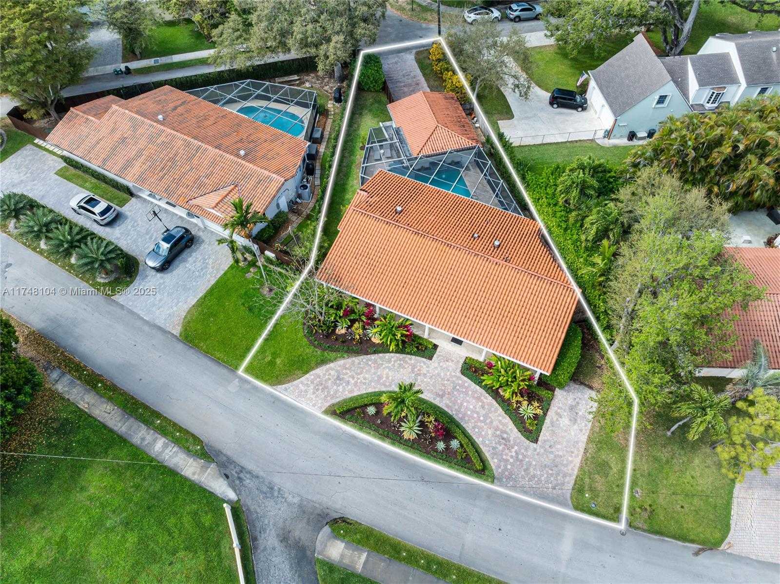 Small Image of 9280 NORTH EAST 12TH AVE, Miami Shores Number 28