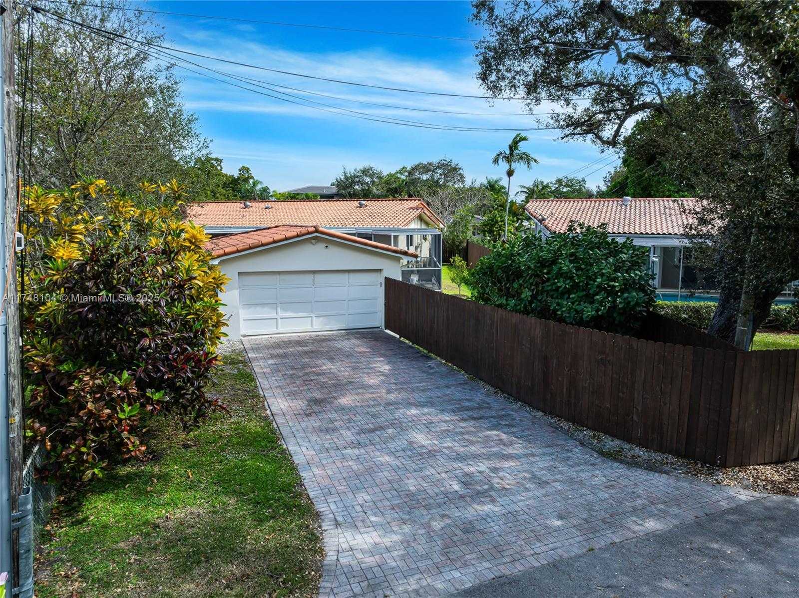Small Image of 9280 NORTH EAST 12TH AVE, Miami Shores Number 29