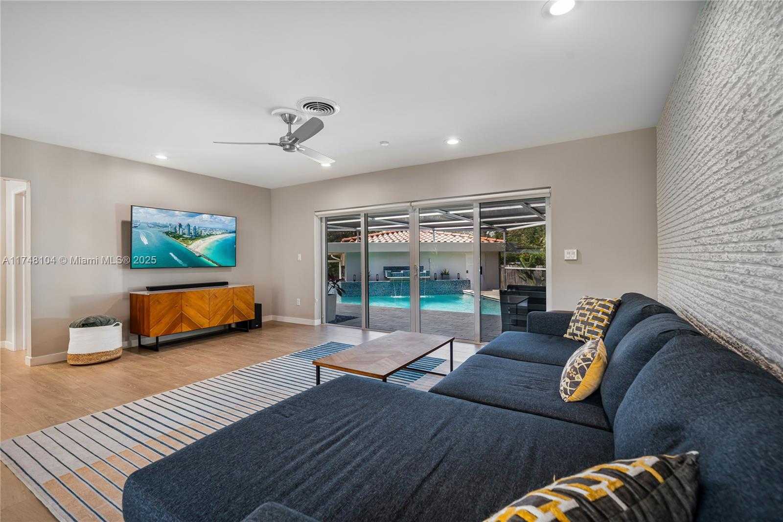 Small Image of 9280 NORTH EAST 12TH AVE, Miami Shores Number 4