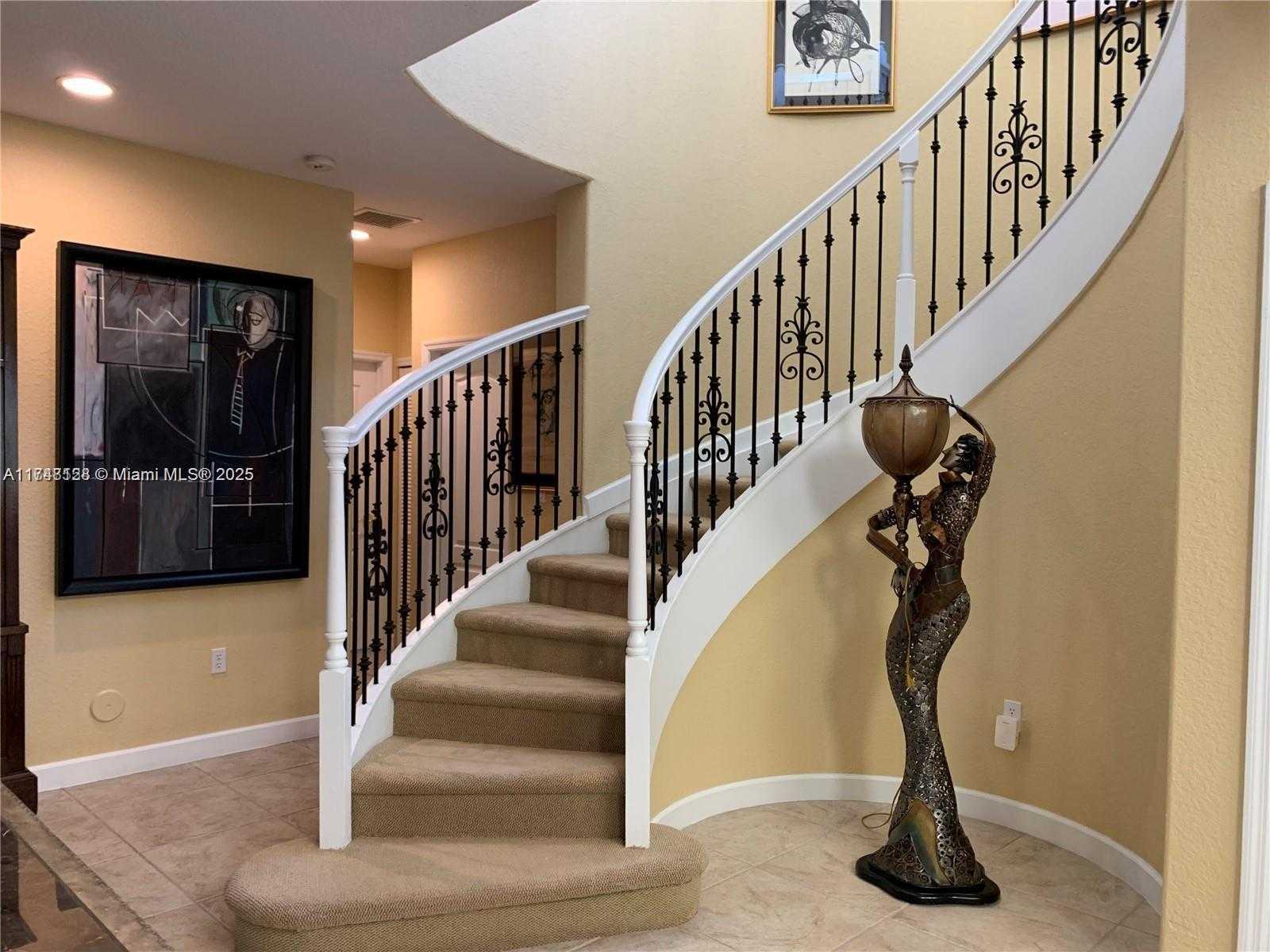 Small Image of 1065 SOUTH WEST 150TH PL, Miami Number 16