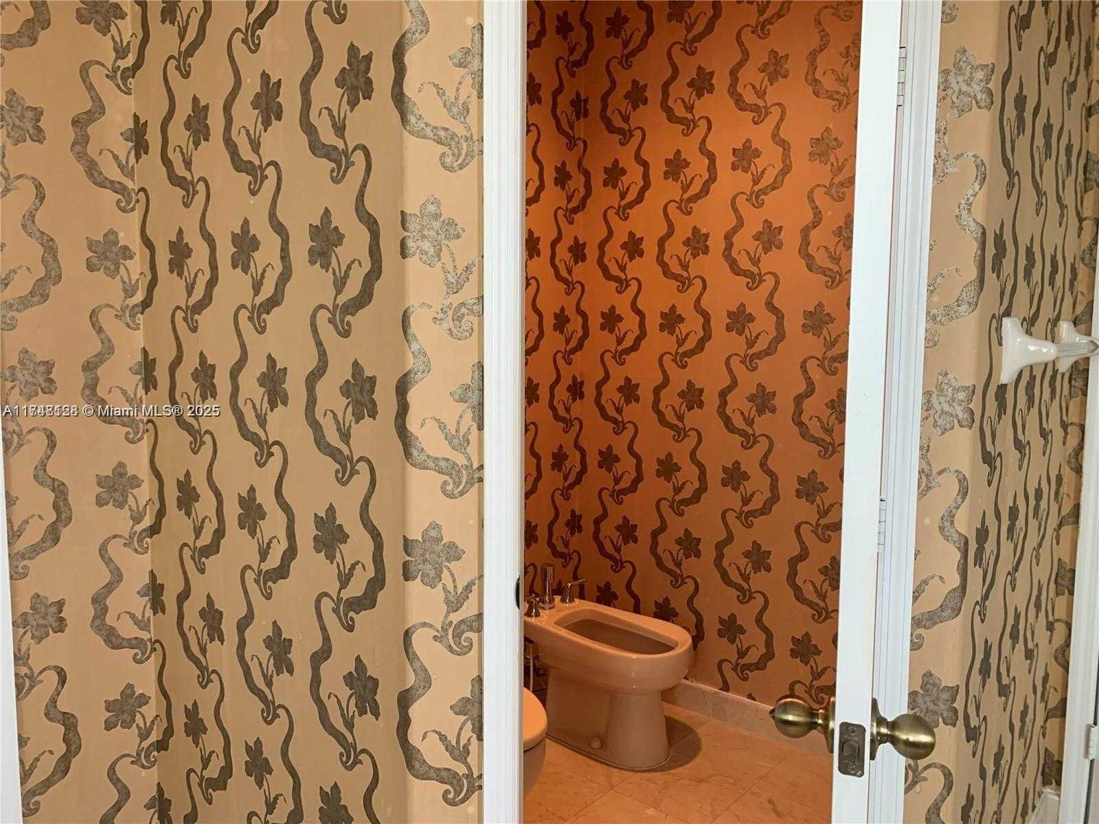 Small Image of 1065 SOUTH WEST 150TH PL, Miami Number 29