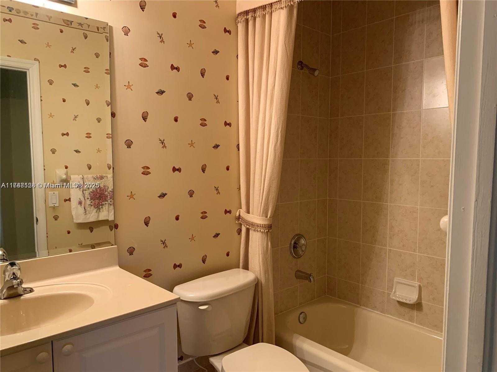 Small Image of 1065 SOUTH WEST 150TH PL, Miami Number 32
