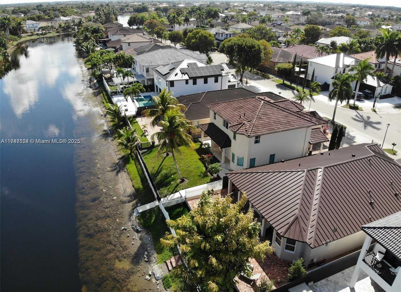 Small Image of 1065 SOUTH WEST 150TH PL, Miami Number 44