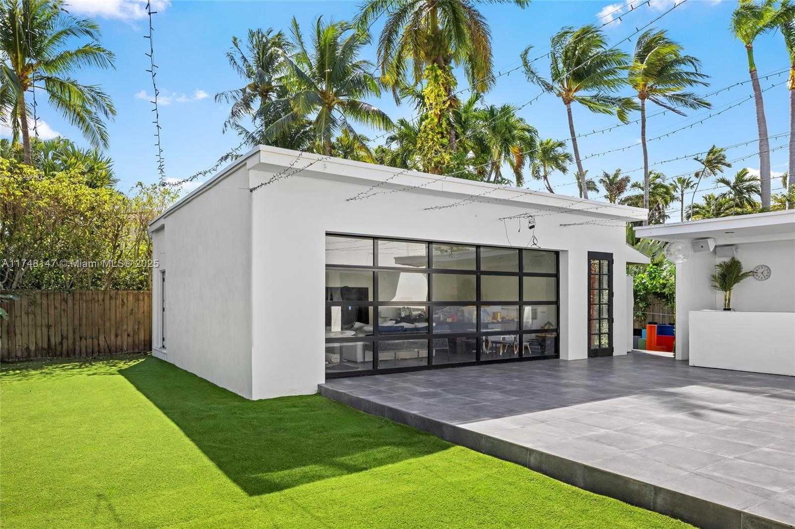 Small Image of 114 4TH RIVO ALTO TER, Miami Beach Number 29