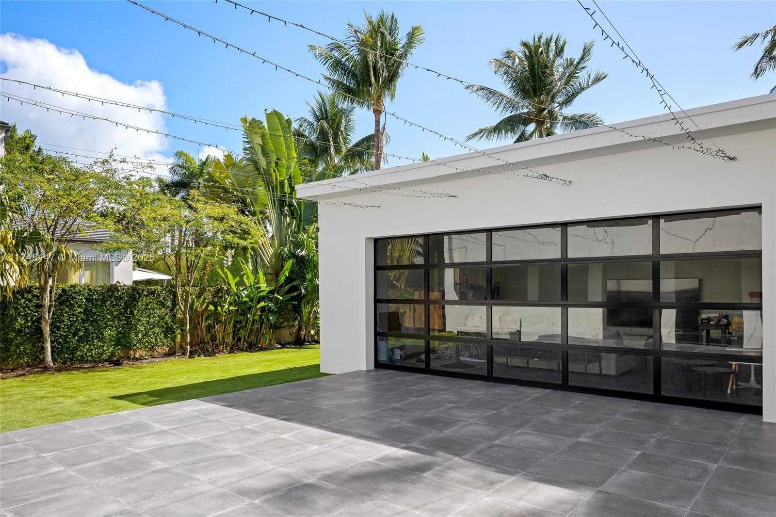 Small Image of 114 4TH RIVO ALTO TER, Miami Beach Number 30