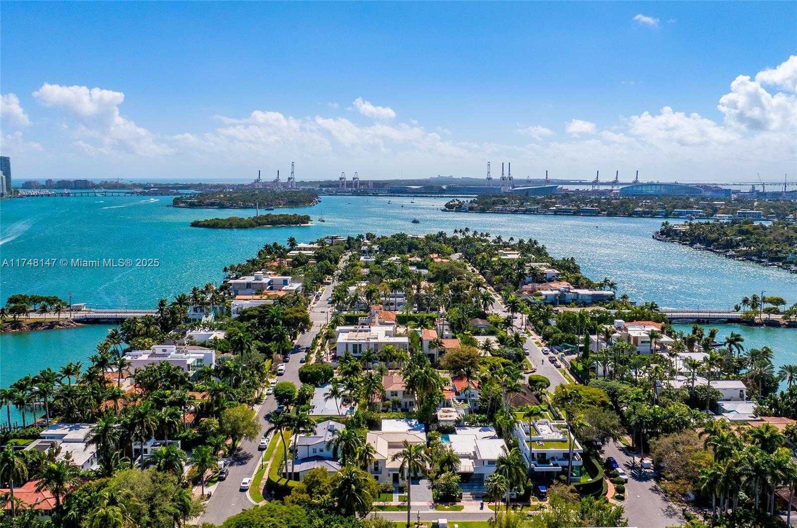 Small Image of 114 4TH RIVO ALTO TER, Miami Beach Number 32