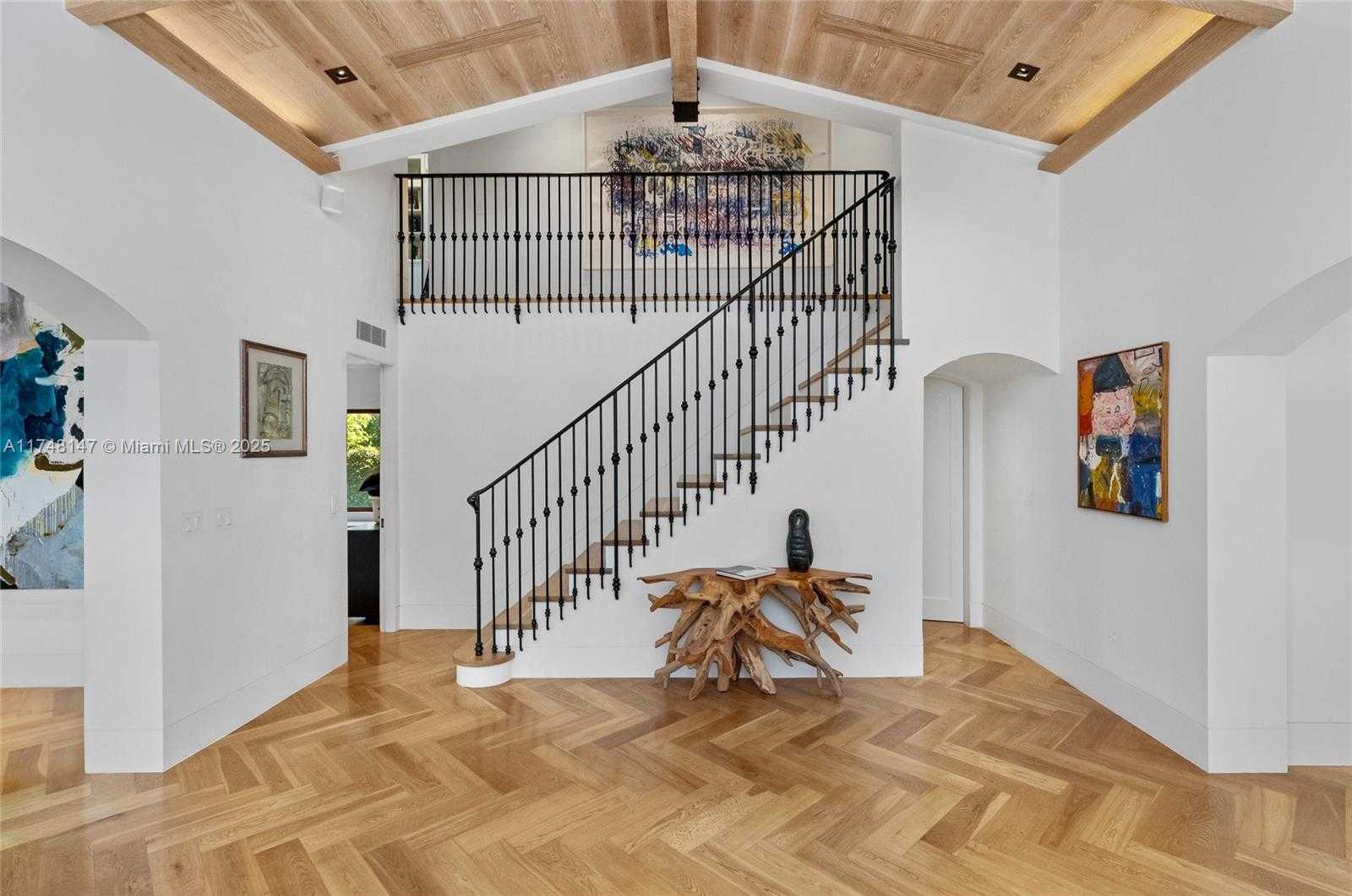 Small Image of 114 4TH RIVO ALTO TER, Miami Beach Number 5