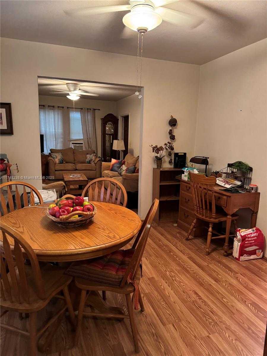 Small Image of 170 NORTH WEST 3RD ST, Homestead Number 4