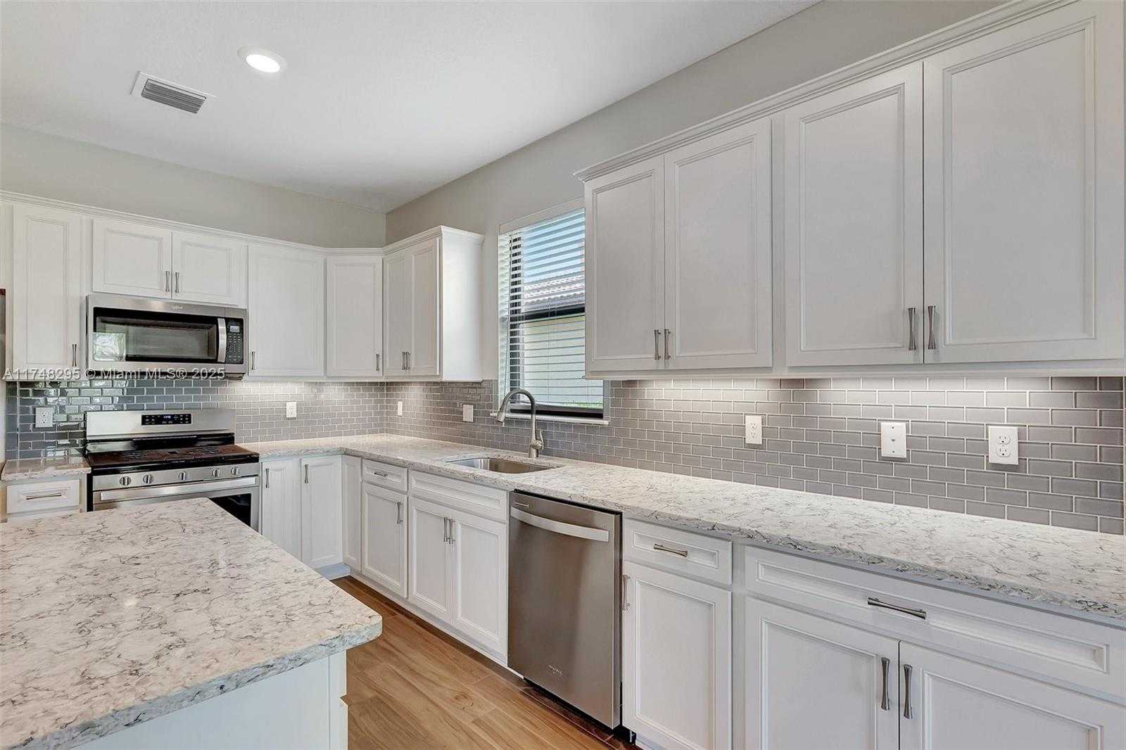 Small Image of 727 SOUTH EAST BOBOLI WAY, Port St. Lucie Number 14